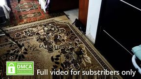 The maid did not have time to clean the room and was fucked