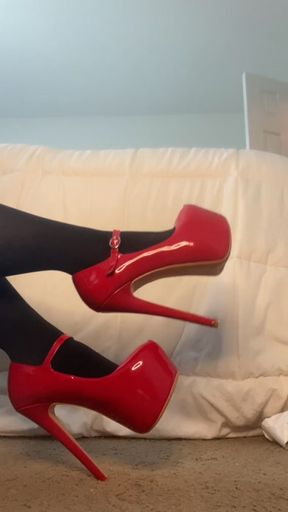Bow Down for Sexy Heels Beta