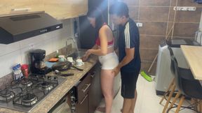 My stepsister is insecure about her sexuality, I make her horny and I fuck her in the kitchen.