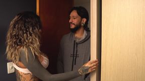 The Girl Who Knows About Tinder Invites Her Friends to Try My Big Date