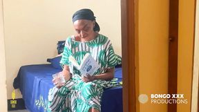 Caught My milf Playing with Her Pussy While Pretending to Be Reading a Book