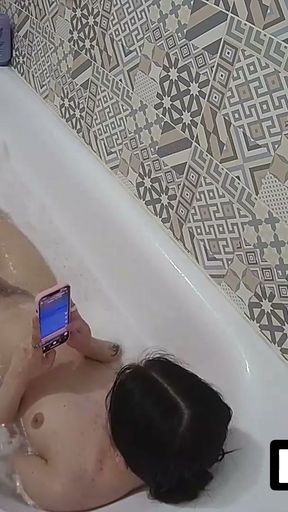 LUUV. Vilika films her real late-night bath routine for her reality show   Clip 1