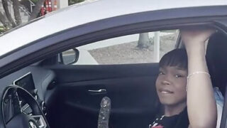 Amatur kecil tetek solo babe Kimmy Charms fucks beliau pantat dengan dildo dan muncrat keras