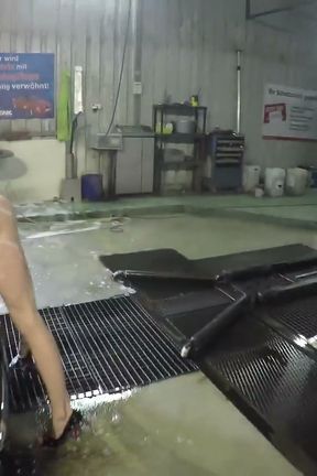 Contortion car wash