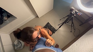 Primeira vez dele com uma mulher trans. O safado encheu meu rabo de porra!