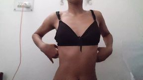 Raunchy Desi Sista bangs herself in isolation