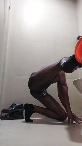 HeadmasterDumbFag Shithin  Pissing om floor  and Cleaniing