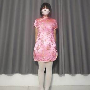 Sis-k on Pink Chinese Dress Try on Three Size of Anal Plug Ep1: Small and Medium Size Anal Plugs