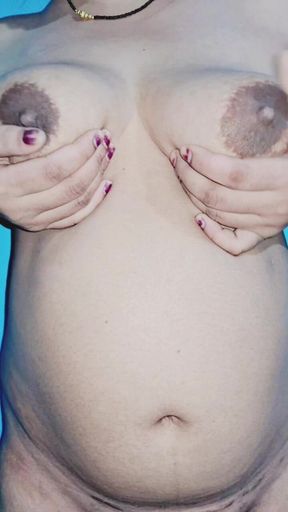 Desi Naina Showing Boobs and Pussy