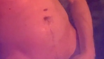 amateur boy filmed in the bathtub pissing on his own body