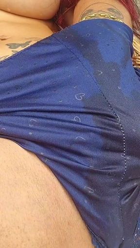Massage the Pussy Until She Has an Orgasm - Anal Plug - Solo Female Masturbation