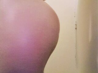 Showing my ravishing booty