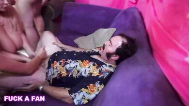 Nikki Sexx And Siri Dahl Worship Ralph Long’s Cock!