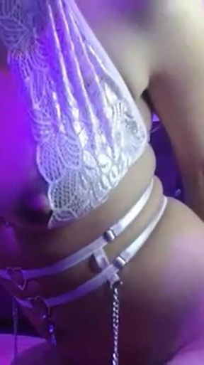Quiero Que Metas Tu Mano En Mi Culo Y Luego En Mi Boca