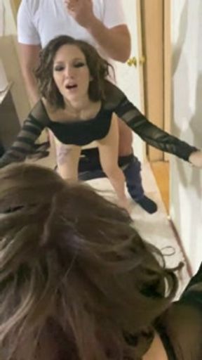 Sucked and had sex with a doctor behind her husband's back