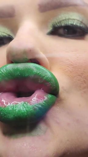 Green Minty Lipstick Glossy Pouty Bimbo Kisses 1080 Fhd