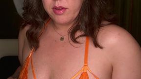 Rubbing my big nipples and showing you my ass rubbing my pussy