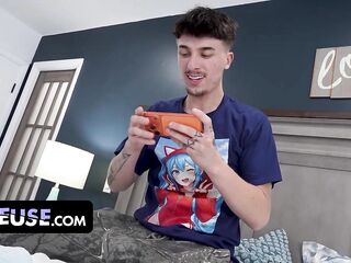 Kawaii Hentai Fembot Lola Cheeks Obeys Each Command In Ultra-Cute Cosplay