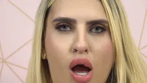 Step-hunk seduces stepdaughter in taboo family affair