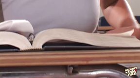 Seductive cougar stuns mature guy with her kisses and pussy-eating skills