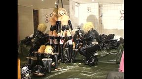 Roxina2010PornDollInRubber200310XXXL