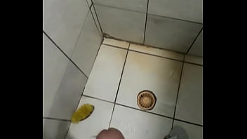 Gozando no Banheiro