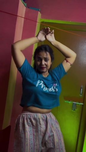 Desi bhabhi big boss and hard blawjab and pussy licking and big coks full sex