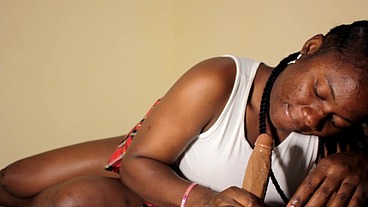 Crazy squirting ebony teen with huge dildo
