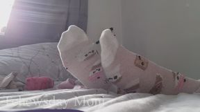 Self love: Fluffy socks, soft hums