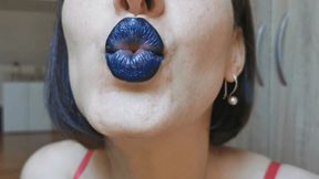 dark blue lips