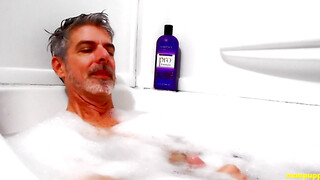 Richard Lennox Enjoying His Bath Time With A Slow Handjob