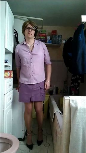 patty purple outfit   Clip 1