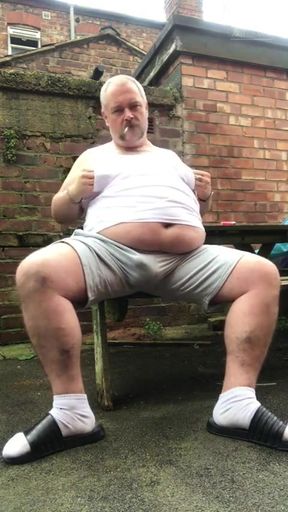Fat Dad Smoking &amp; Wanking in the Alley