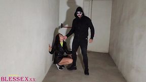 Teen sex in garage - Magic Javi & Paola suck for the first time