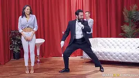 Busty Wife Cheats On Her Husband With A Magician - Luna Star And Tommy Pistol