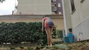 Pee in the garden - Second part avi