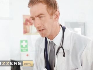 Brazzers - Dr. Danny D Treats Kiki Daniels&#039; Symptoms With His Large Shlong Behind Her Poor Hubby&#039;s Back