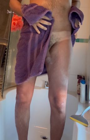 Hide Cam in My Straights Friends Toilet.