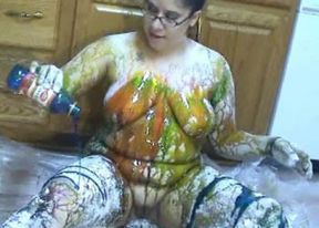 Latina plumper LuLu gets messy