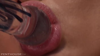 Cassandra Nix Live Chat