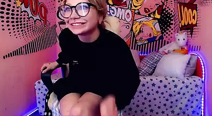 Radiant_Caramell video