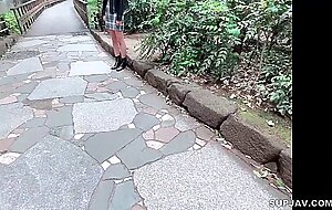 Bareback sex with a slender college student who met in the app