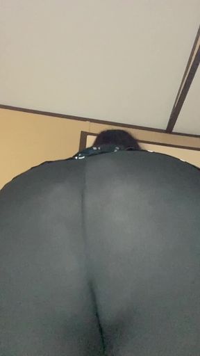 Booty Drops and Slaps in Leggings While in Slow Motion