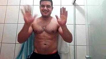 YURI GAÚCHO - CUMSHOT AND PISS