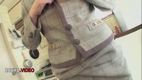Mature Kiyoe Majima Pleasures Her Hairy Pussy with a Vibrator