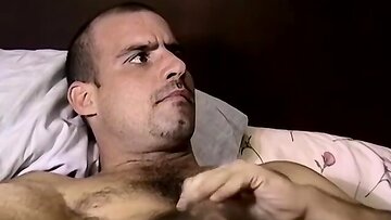 JoeSchmoeXXX. - Homemade guy Tom wanks and swal