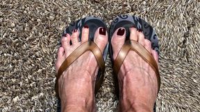 Toe Wiggling In Flip Flops