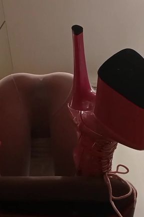 Perfect-assed MILF Fucked with a View of Her Pussy