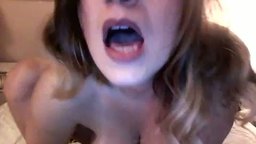 Brunette Fingers Herself on Cam