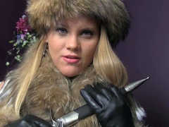 Amateur Horny Blonde Masturbates with Beer More webcamgirls